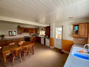 Breakfast Kitchen- click for photo gallery